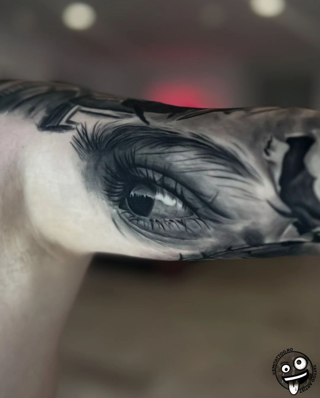 Emitattoo.ro - Tatoueur Réalisme - Bucarest